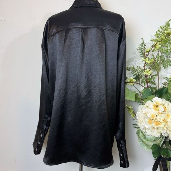 FREE PEOPLE| shooting for the moon satin shirt | Large | black button down - Picture 9 of 15